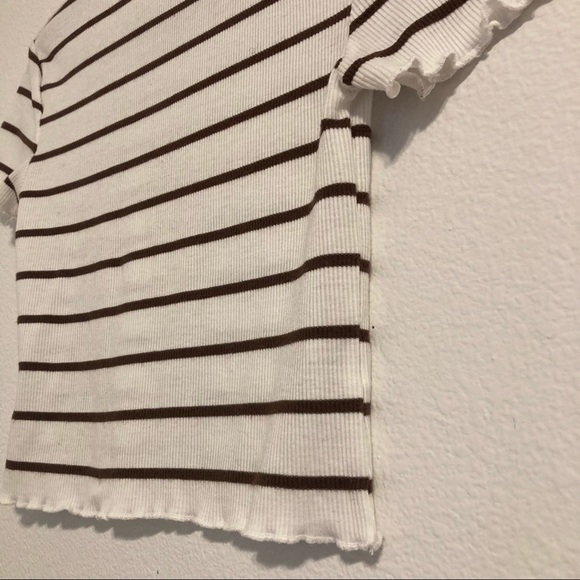 Forever 21 white and brown striped lettuce cut crop top - Picture 2 of 4
